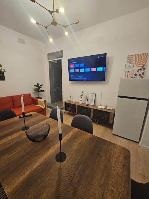 Heart Of City Center 4Br 2Bath 10 Pers Bukareszt Zewnętrze zdjęcie