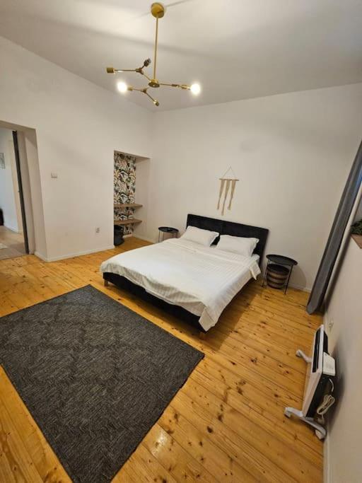 Heart Of City Center 4Br 2Bath 10 Pers Bukareszt Zewnętrze zdjęcie