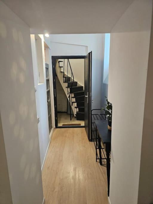 Heart Of City Center 4Br 2Bath 10 Pers Bukareszt Zewnętrze zdjęcie